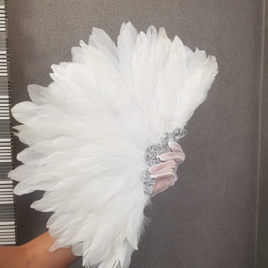 بادبزن پرسفید عروس